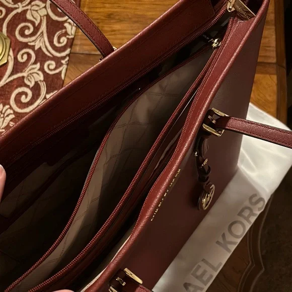 Michael Kors Red Tote Bag - Picture 5 of 6